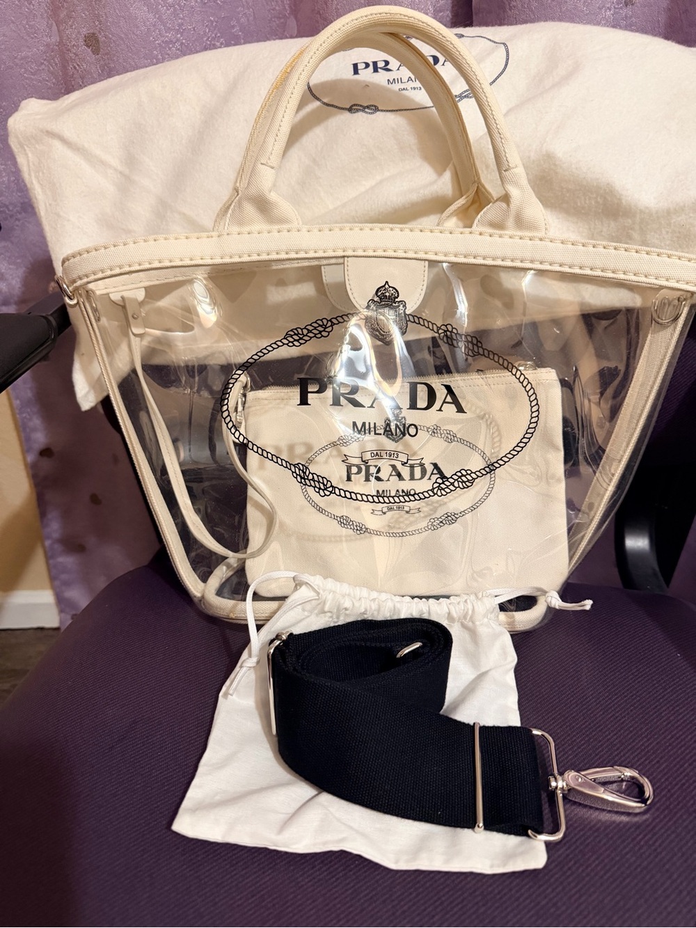 Prada bag with Drawstring Dust Bag with Logo. Pouch and strap plus authenticity. - Picture 7 of 10